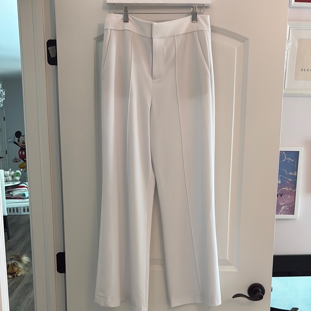 Alice+ Olivia NWT Dylan White Women's Pants Size 6 Hemmed for a 5’7” woman.